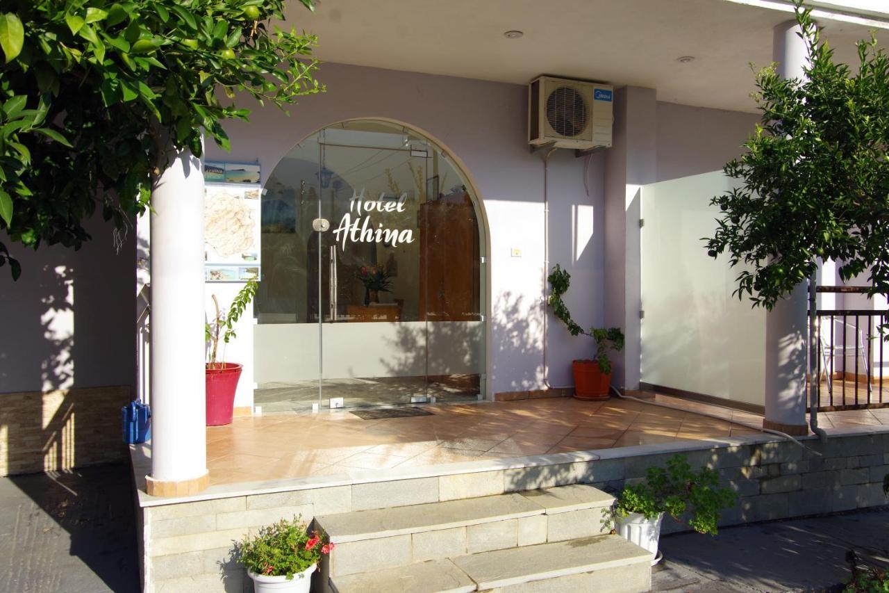 Athina Hotel Койнира Екстериор снимка